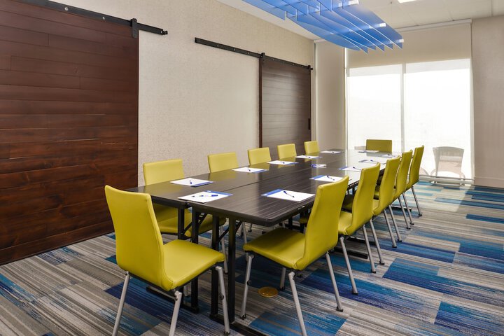 Holiday Inn Express & Suites Van Horn by IHG