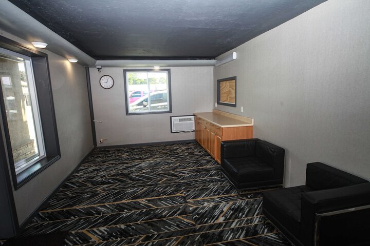 Hotel Interior 6 of 28