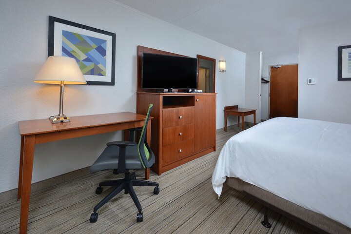 Room 12 of 41