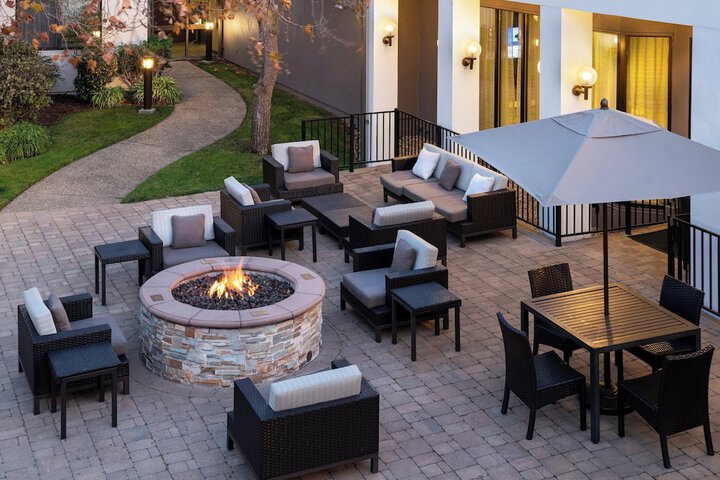 Courtyard by Marriott San Francisco Airport