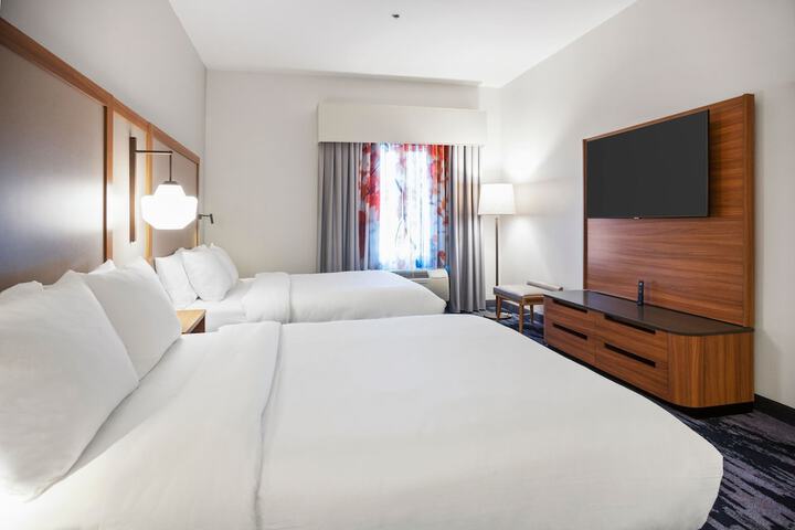 Room 19 of 37