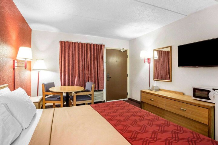 Room 21 of 31