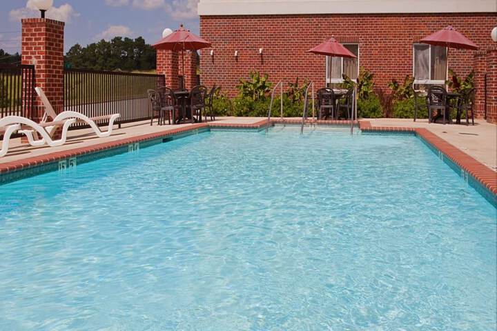 Pool 11 of 58