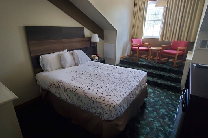 Room 64 of 86
