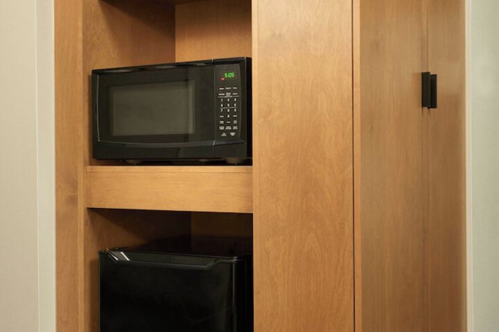 Room 25 of 32
