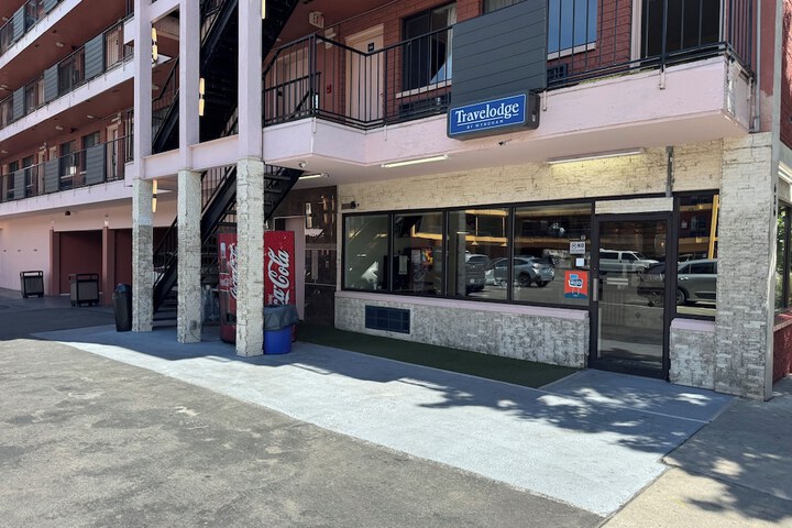 Howard Johnson by Wyndham Reno Downtown