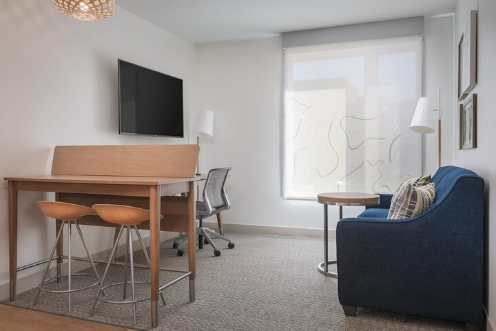 Room 22 of 65