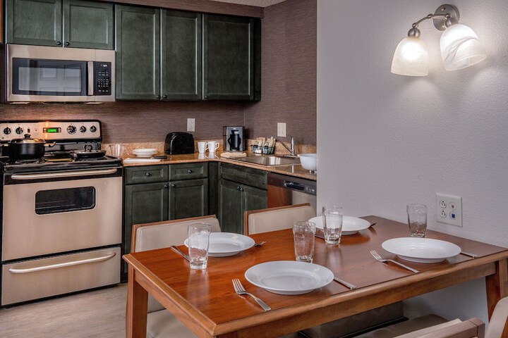 Residence Inn by Marriott Chesapeake Greenbrier