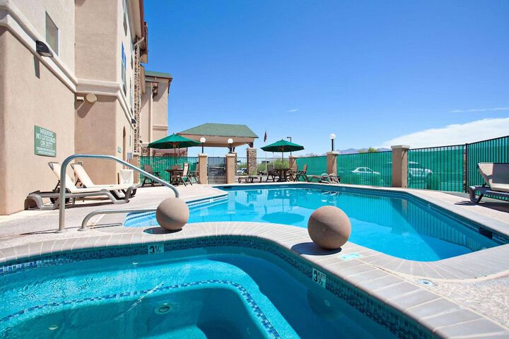 Pool 4 of 52
