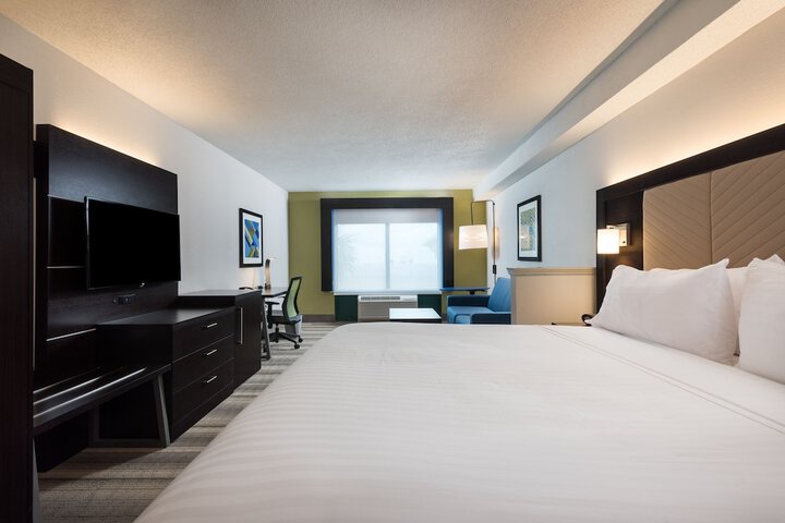 Holiday Inn Express & Suites Florence I-95 & I-20 Civic Center by IHG