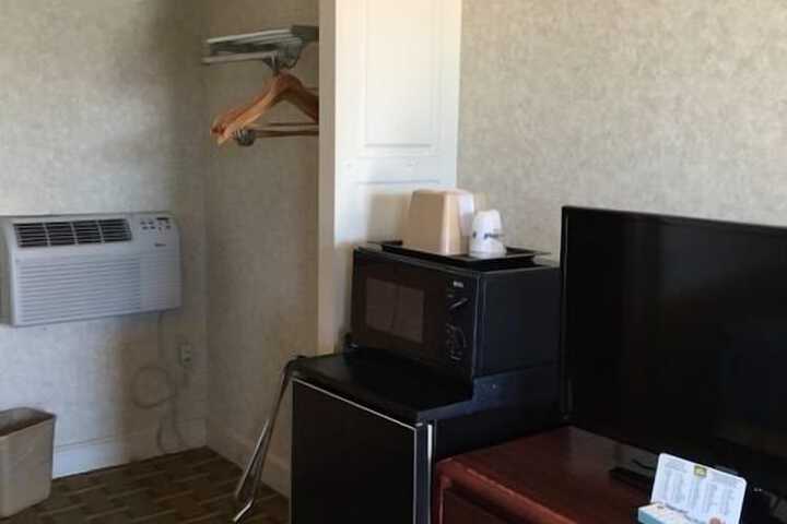 Room 17 of 43