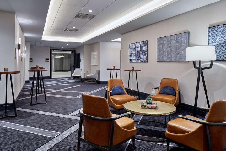 Cumberland House Knoxville Tapestry Collection by Hilton