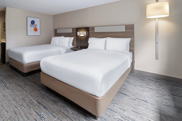 Holiday Inn Express Hotel & Suites Freeport by IHG