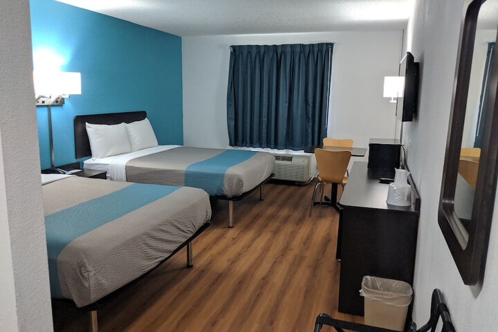 Room 15 of 37