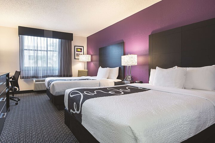 Room 21 of 32