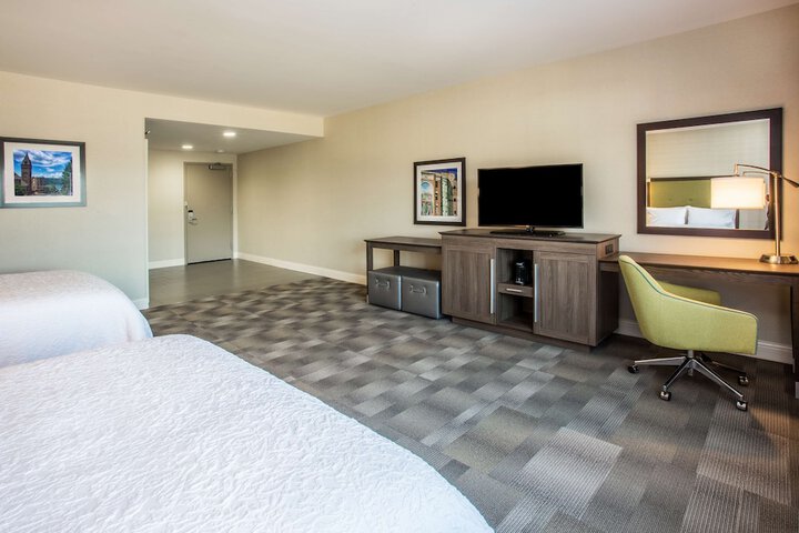 Room 22 of 35