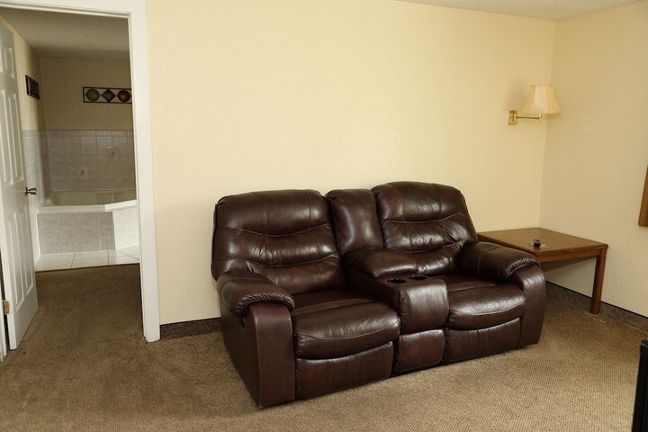 Room 11 of 35