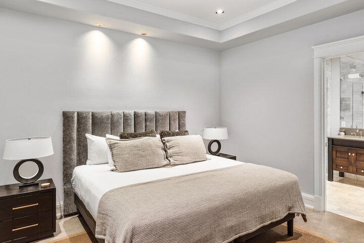 Element 52 Auberge Collection