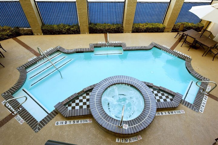 Pool 10 of 65