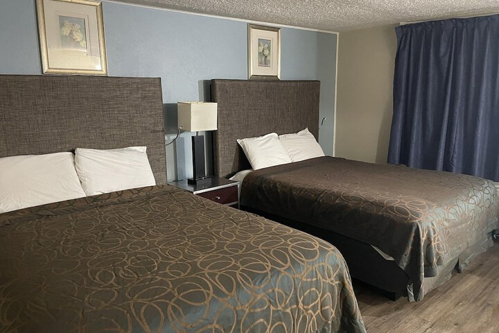 Safari Motel