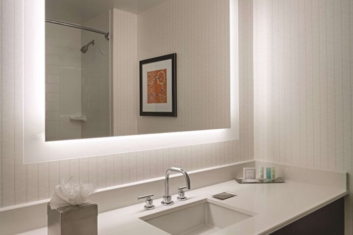 DoubleTree by Hilton Hotel Bristol Connecticut