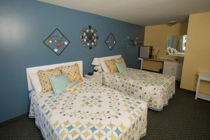 Room 12 of 30