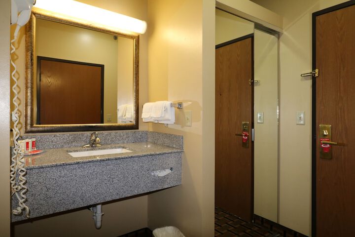 Econo Lodge Lubbock I-27