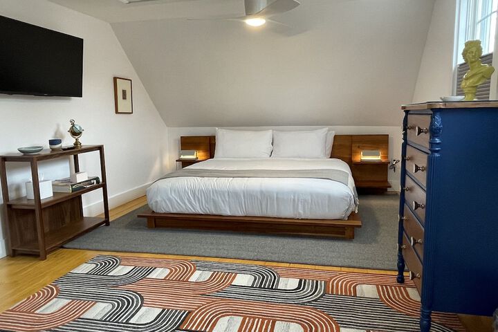 Room 25 of 68
