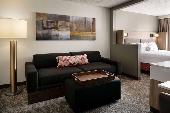 Room 12 of 22