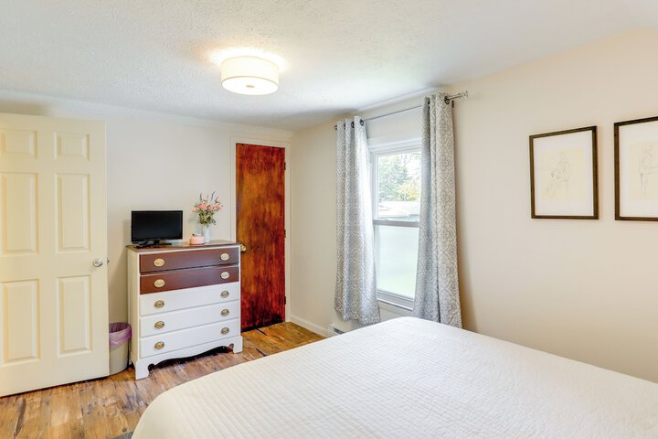 Cozy Norwalk Apt: Near Cedar Point & Kalahari!