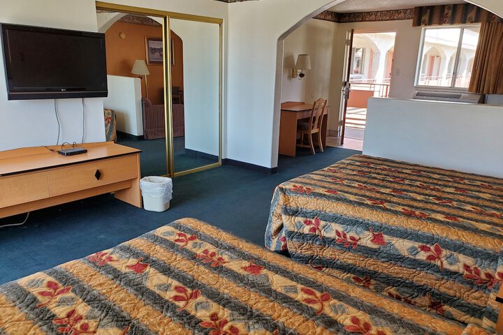 Room 29 of 38