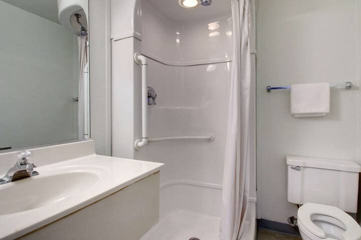 Room 20 of 35