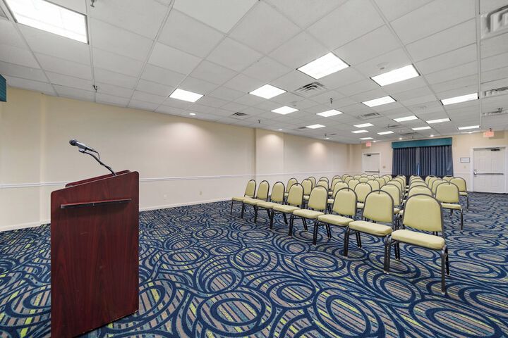 Holiday Inn & Suites Clearwater Beach S-Harbourside by IHG