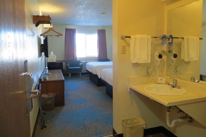 Room 38 of 60
