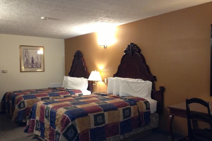 Room 10 of 36