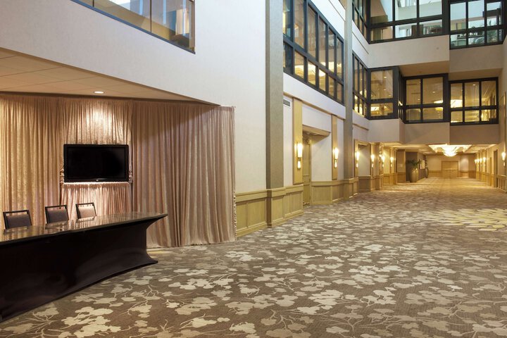 Hilton Orange County / Costa Mesa