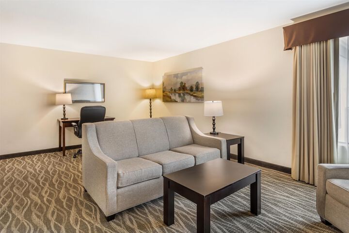Best Western Plus Valdosta Hotel & Suites