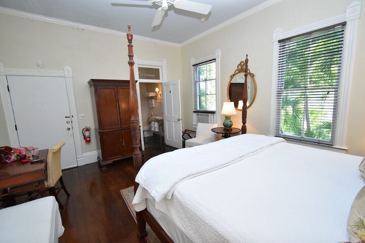 Room 219 of 259