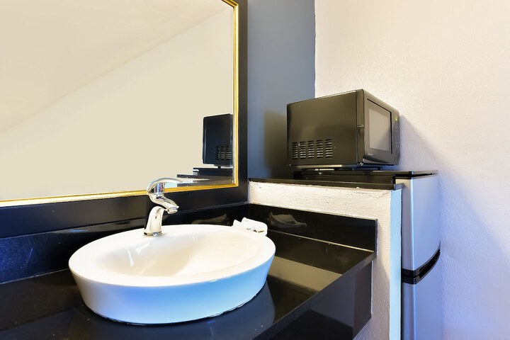 Room 19 of 30