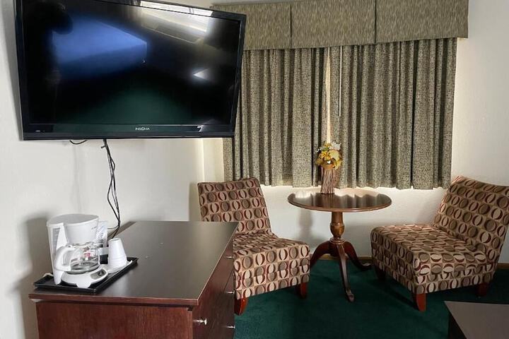 Room 16 of 24