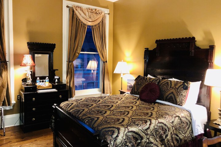 Room 18 of 95