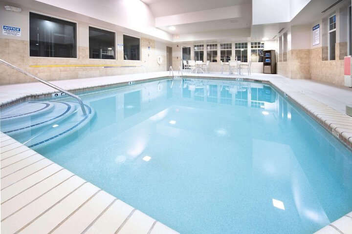 Country Inn & Suites by Radisson Stone Mountain, GA