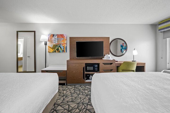 Hampton Inn Bloomington West