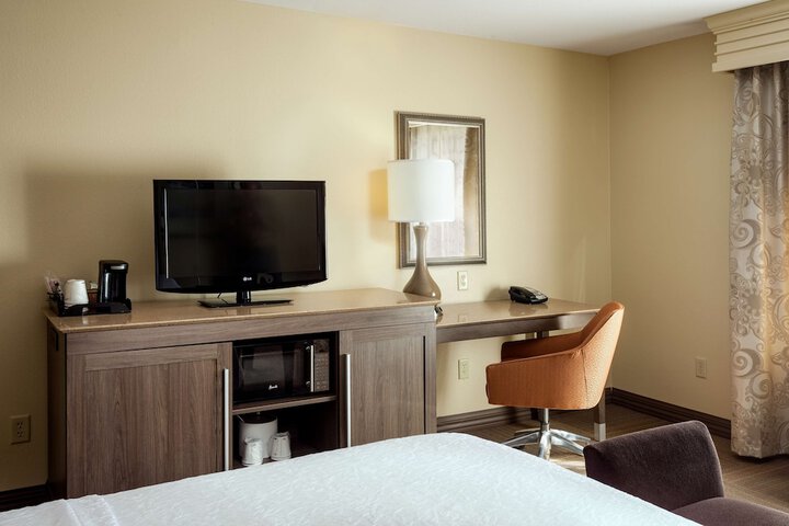 Room 13 of 26