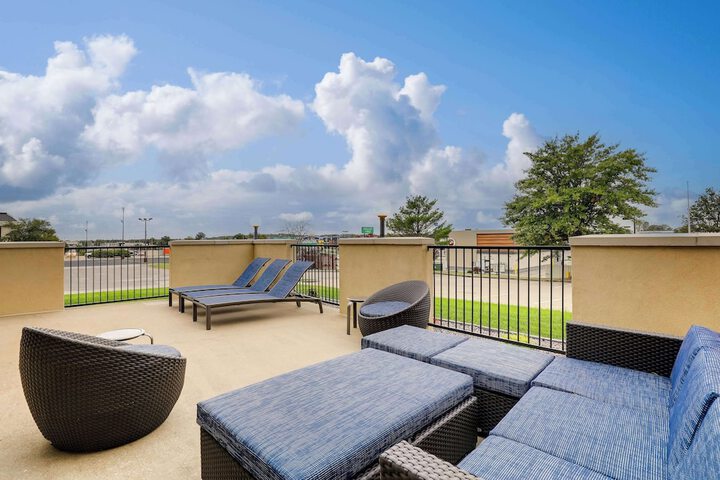 Terrace/Patio 63 of 66