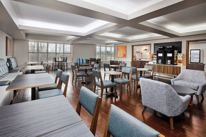 Holiday Inn Express Hotel & Suites Auburn Hills by IHG