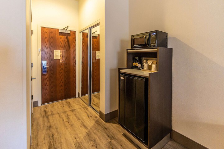 Room 33 of 56
