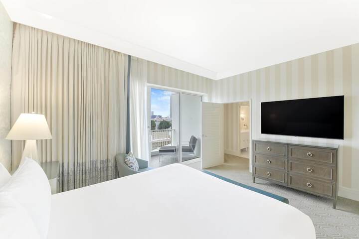 The Beverly Hilton