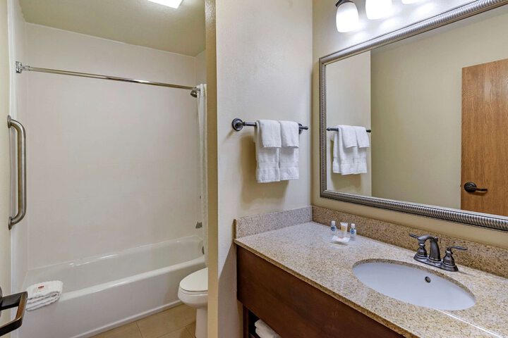 Comfort Inn & Suites Blue Ridge