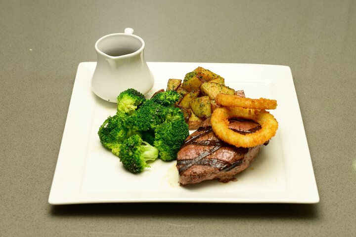 Dining 53 of 65